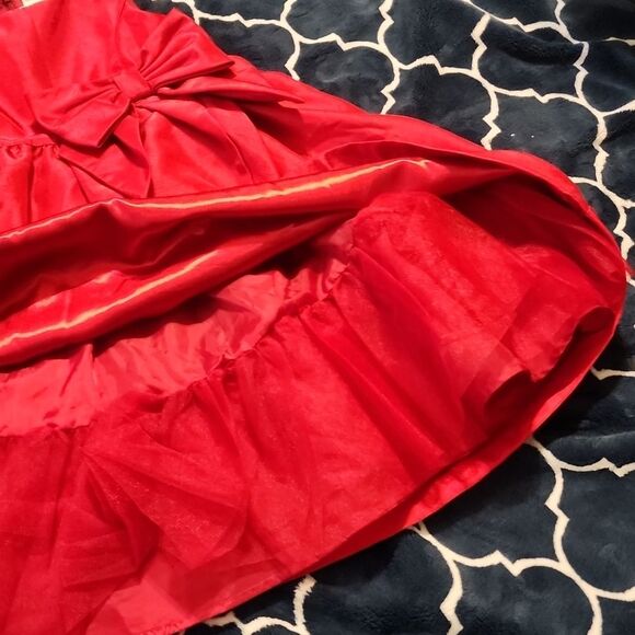 Excellent Condition Size 6 Red dress with bow - Picture 4 of 5